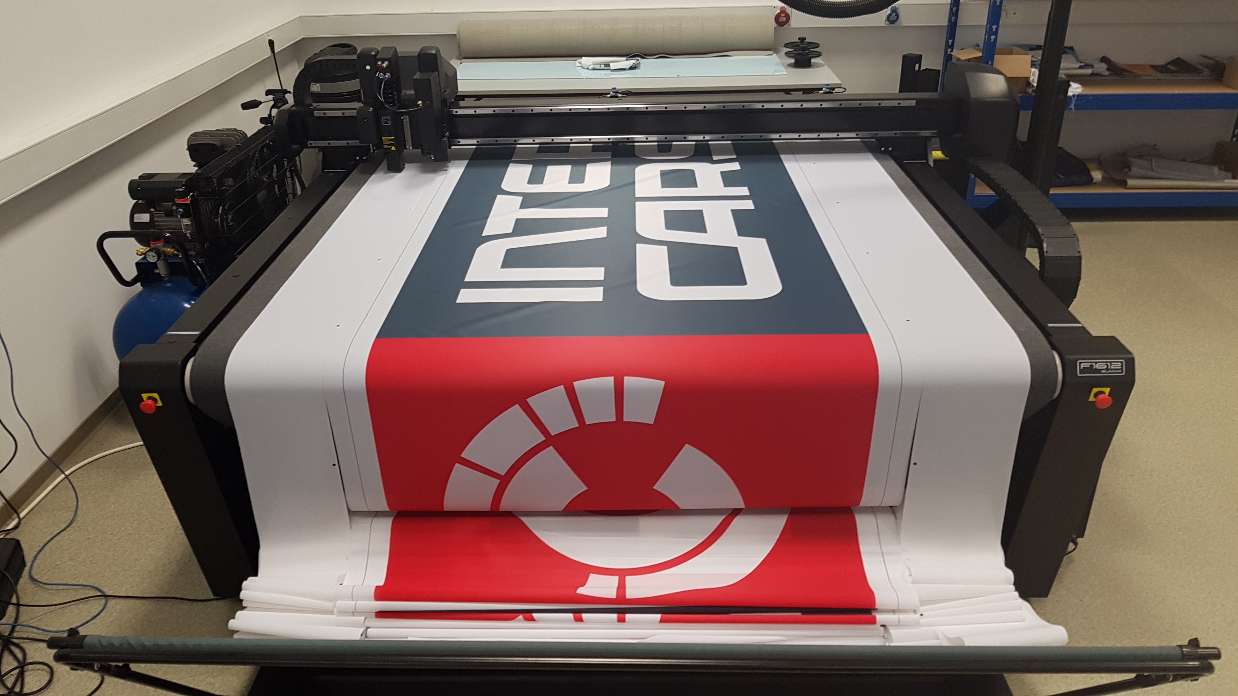 Zastava za Inter Cars